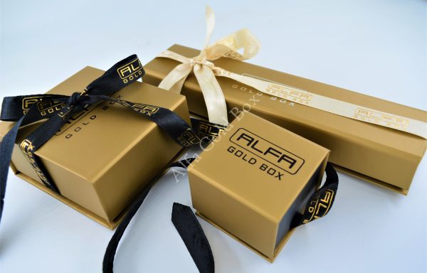 Paper Gold Magnetic Boxes For Jewellery with Ribbon