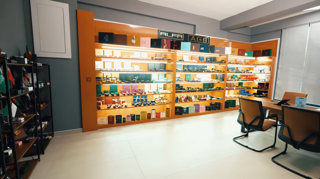 Fabrikamız ve Showroomumuz