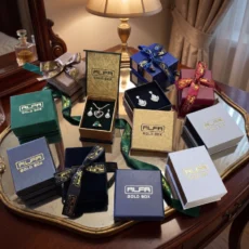 Necklace Boxes