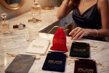 Velvet Pouch – Mini – 6.5 x 6.5